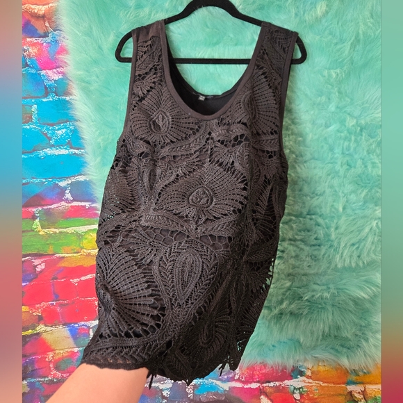 Lane Bryant Black Sleeveless Embroidered, Sleeveless Top Size 26/28 - Picture 5 of 9